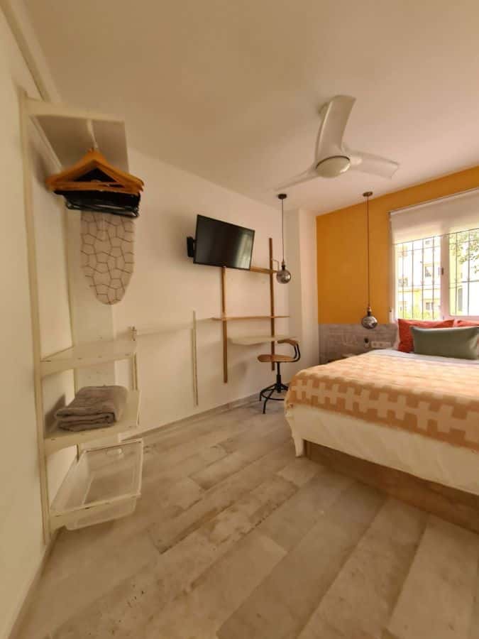 Habitación en piso de 4 habitaciones en Algirós