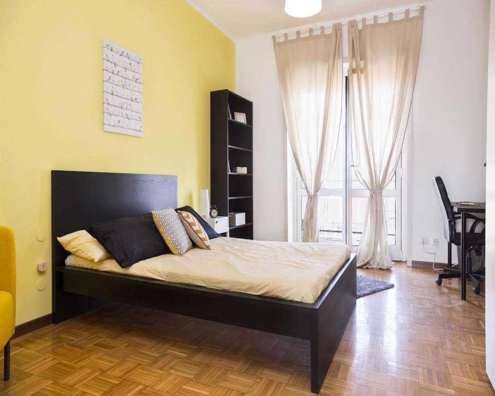 Stanza in Via Giulio Tarra