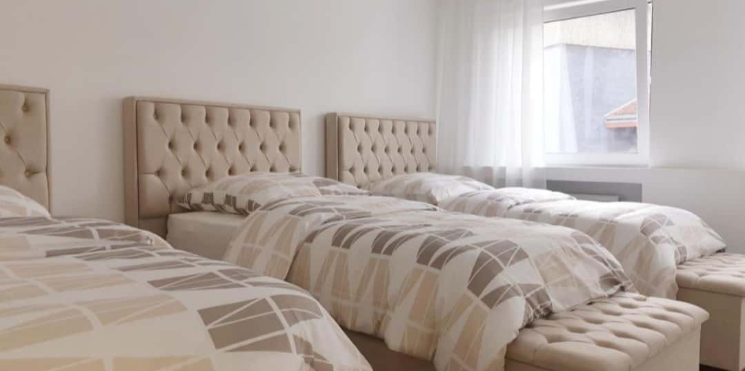 2-Zimmer-Wohnung am Karlsplatz – ideal für Dauer- oder Firmenmiete