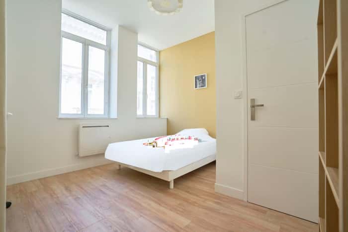 Listing photo thumbnail