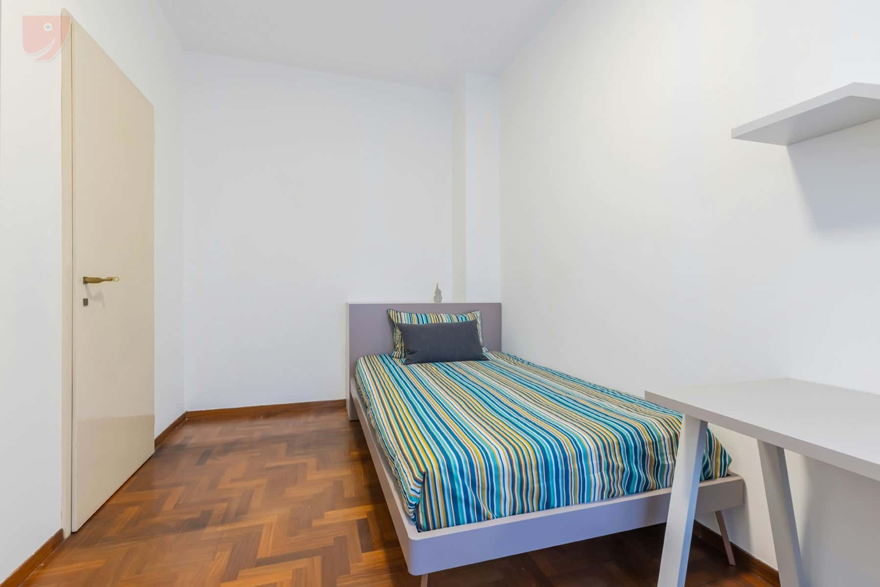 Habitación en Via Guido Guarini Matteucci, Milano para 116 m² con 5 dormitorios