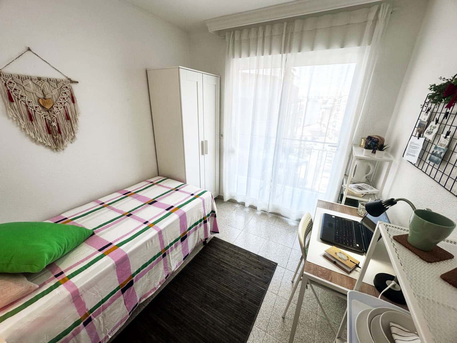 Habitación en Carrer Garbinet, Alicante