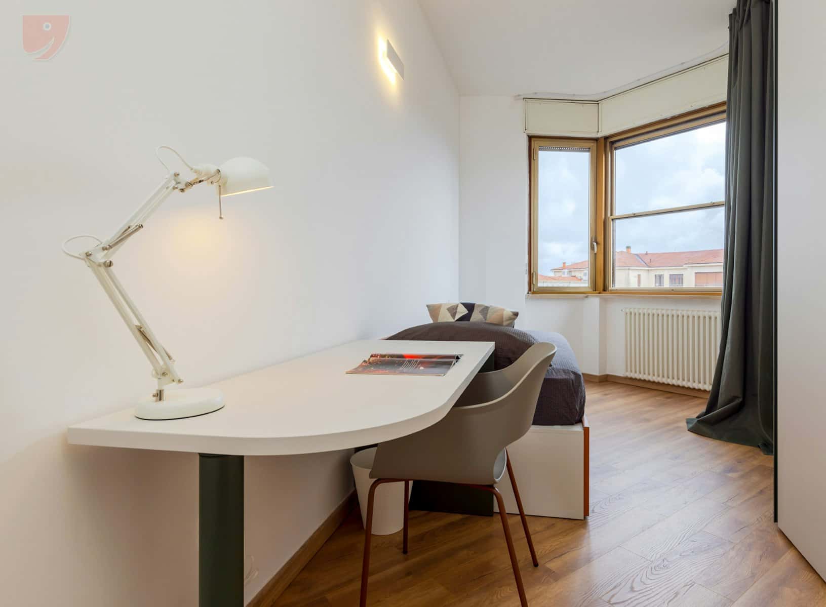 Stanza in Viale Cavour, Ferrara di 185 m² con 9 camere