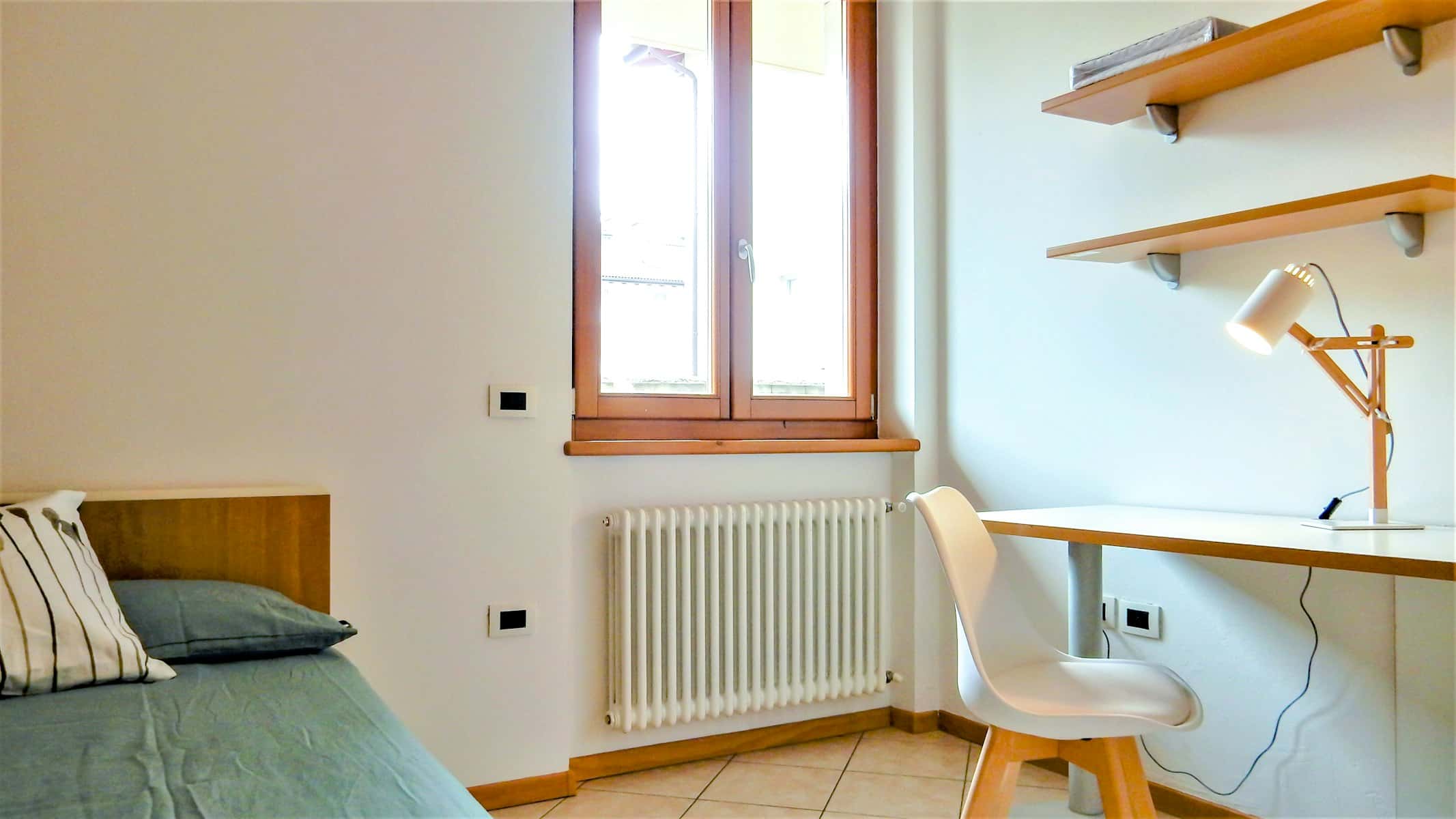 Chambre dans Via Tommaso Gar, Trento pour 43 m² avec 3 chambres