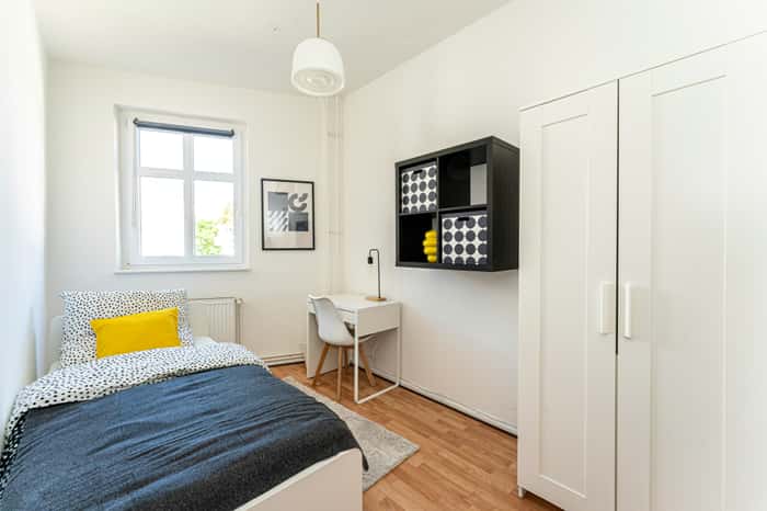 Listing photo thumbnail