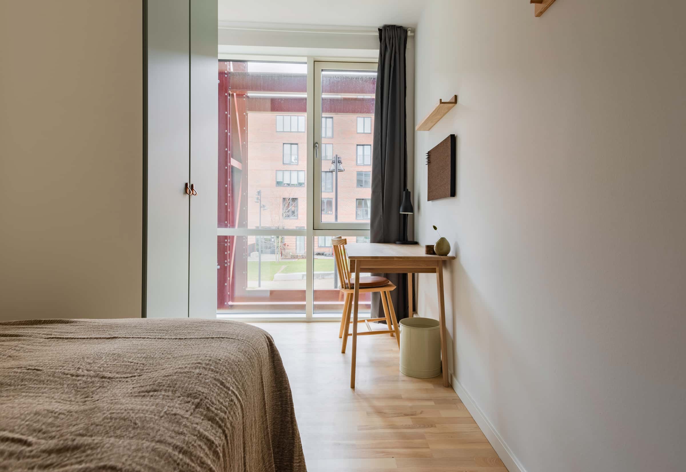 Loke Room 2 Standard