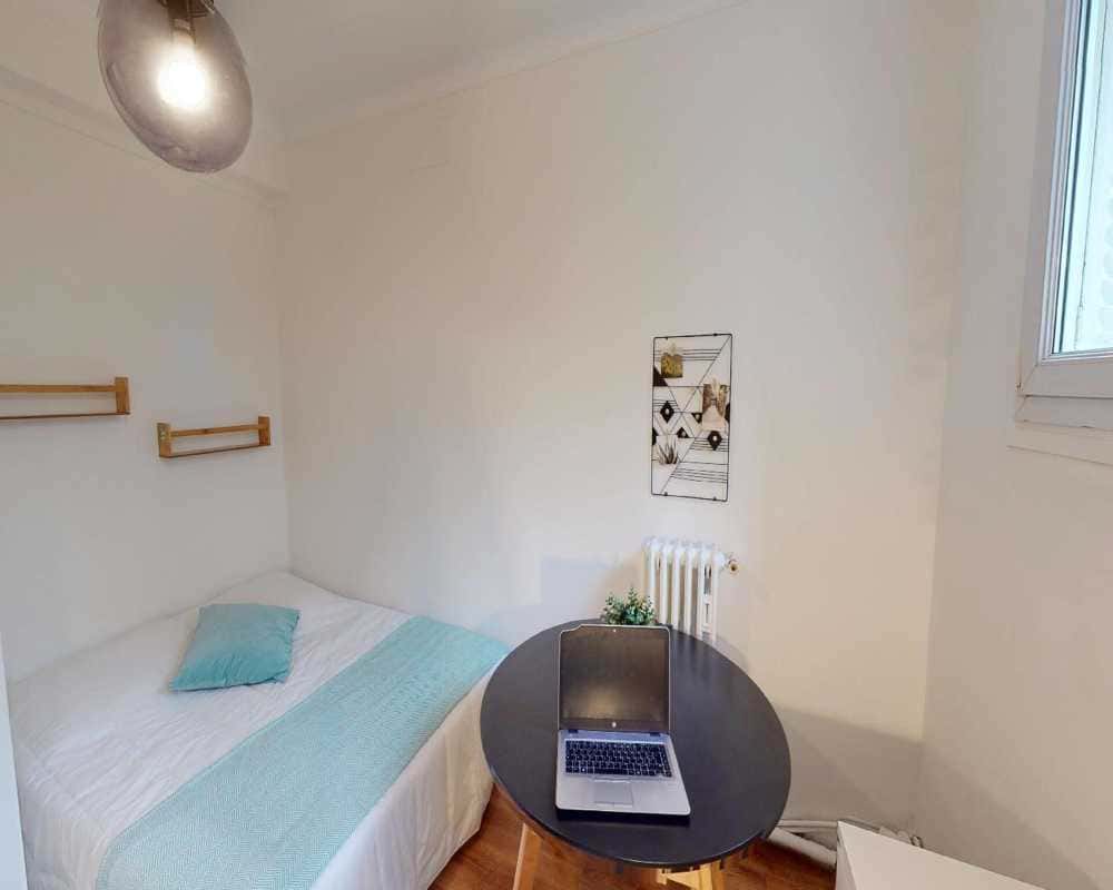 Chambre dans le Rue de Saussure