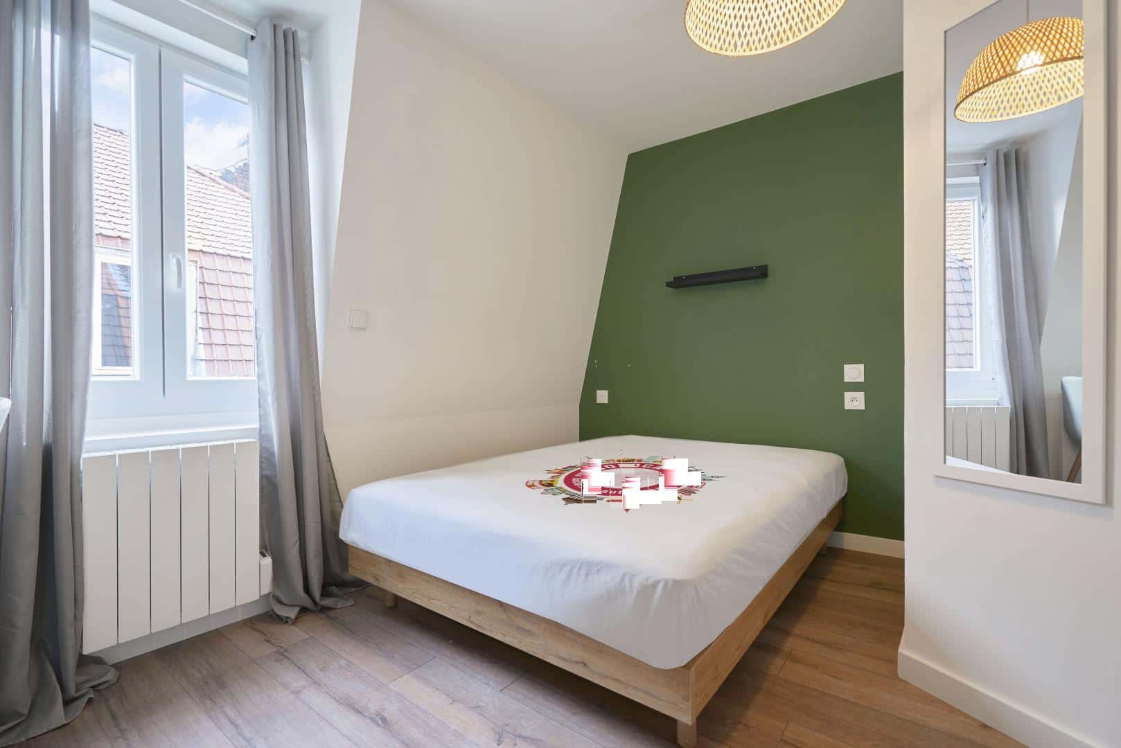Chambre 2 - CONDE F