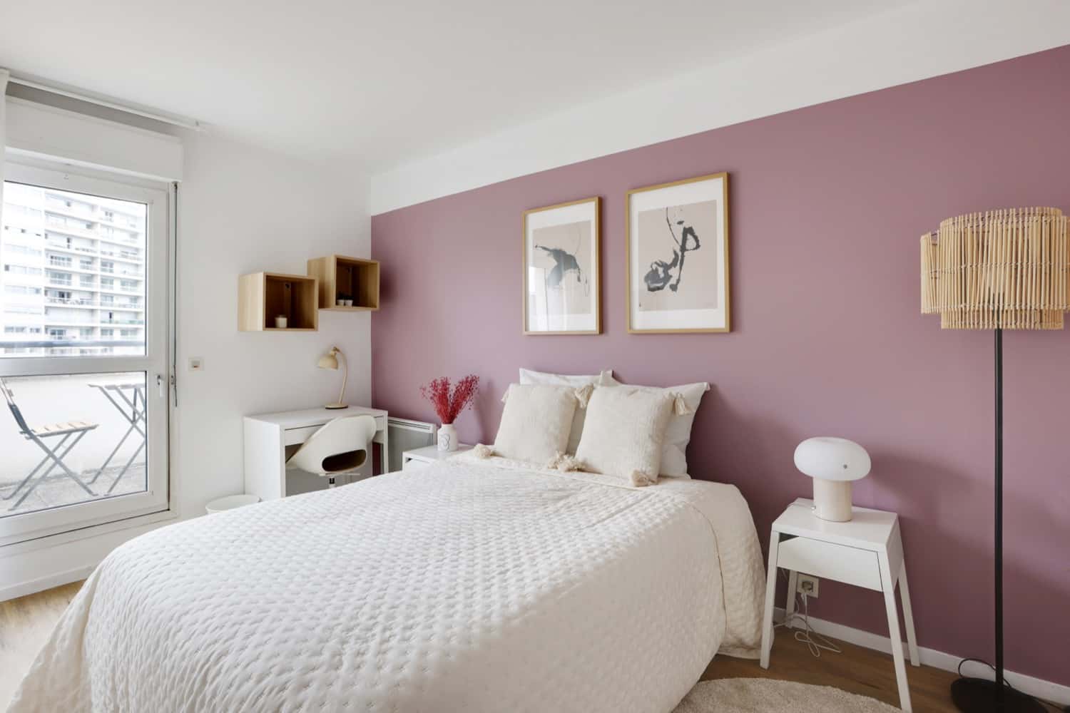 Move into this elegant 10 m² bedroom