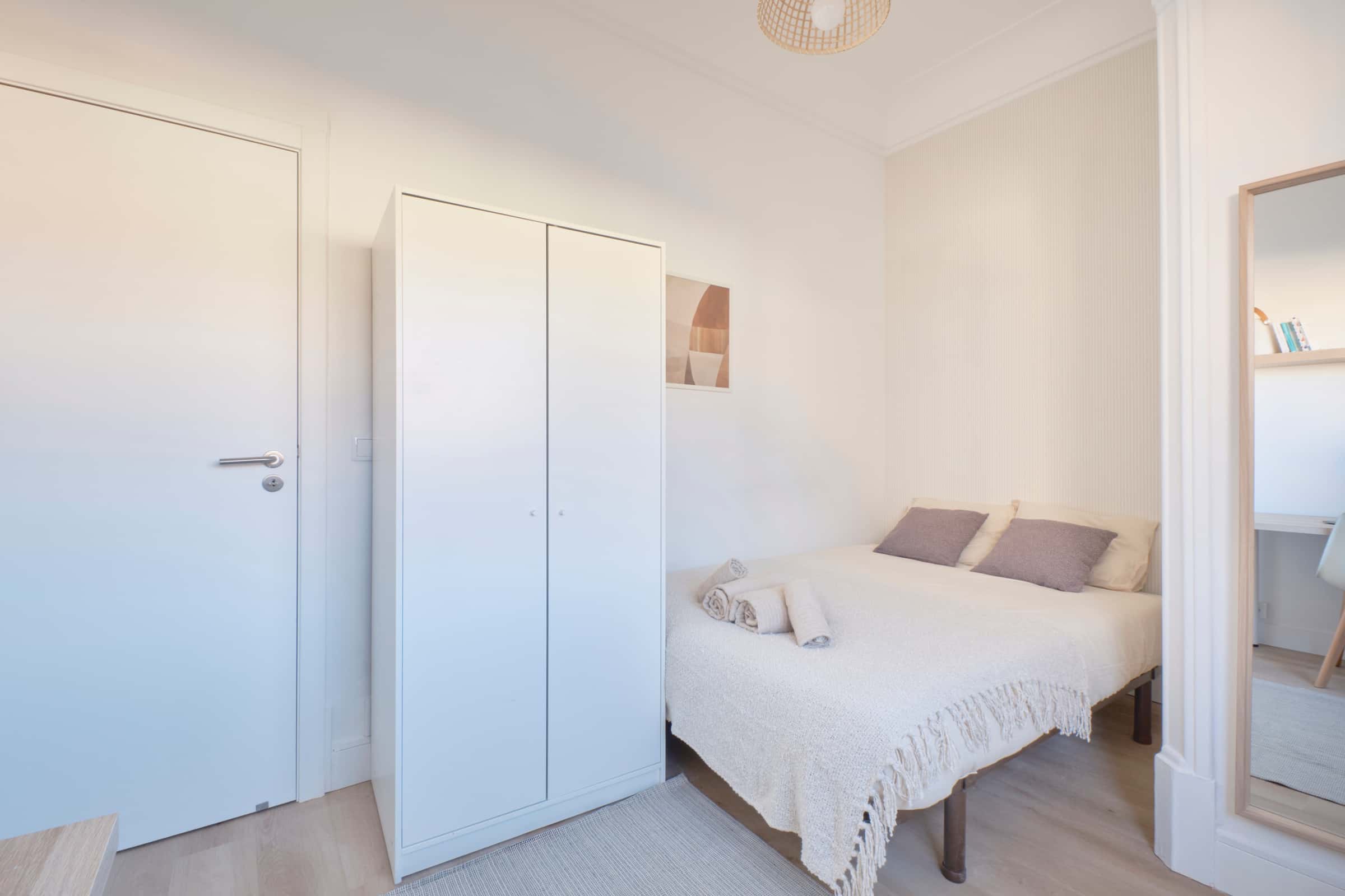 Furnished Room in Lisbon - Room 1