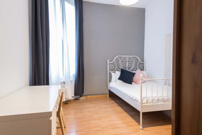 Listing photo thumbnail