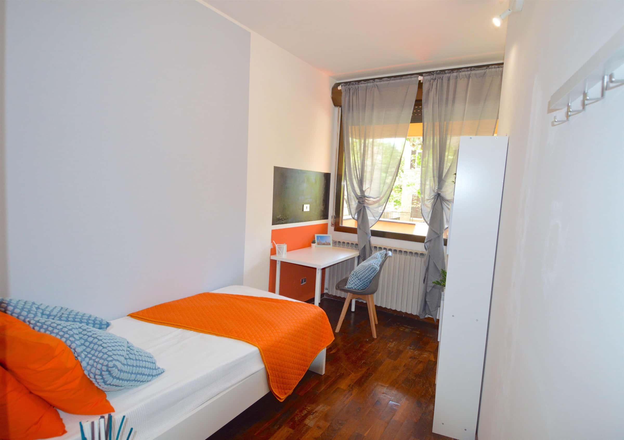 Via Giardini 111 - Stanza 110