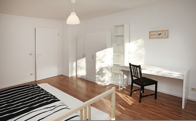 Listing photo thumbnail