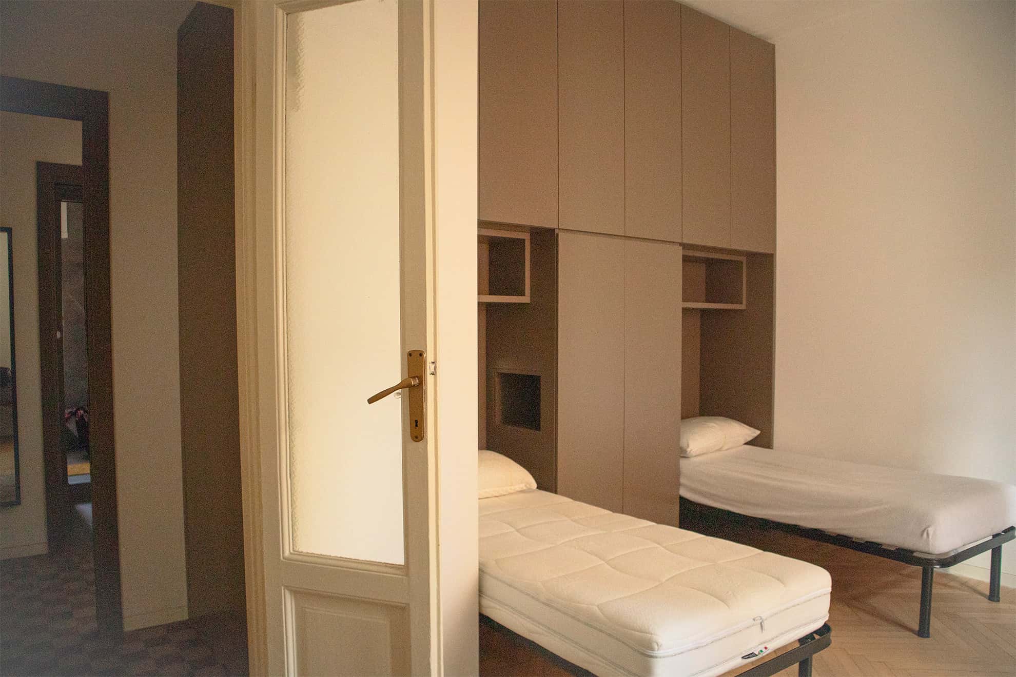Quarto em Via Francesco Ingegnoli, Milano para 62 m² com 2 quartos