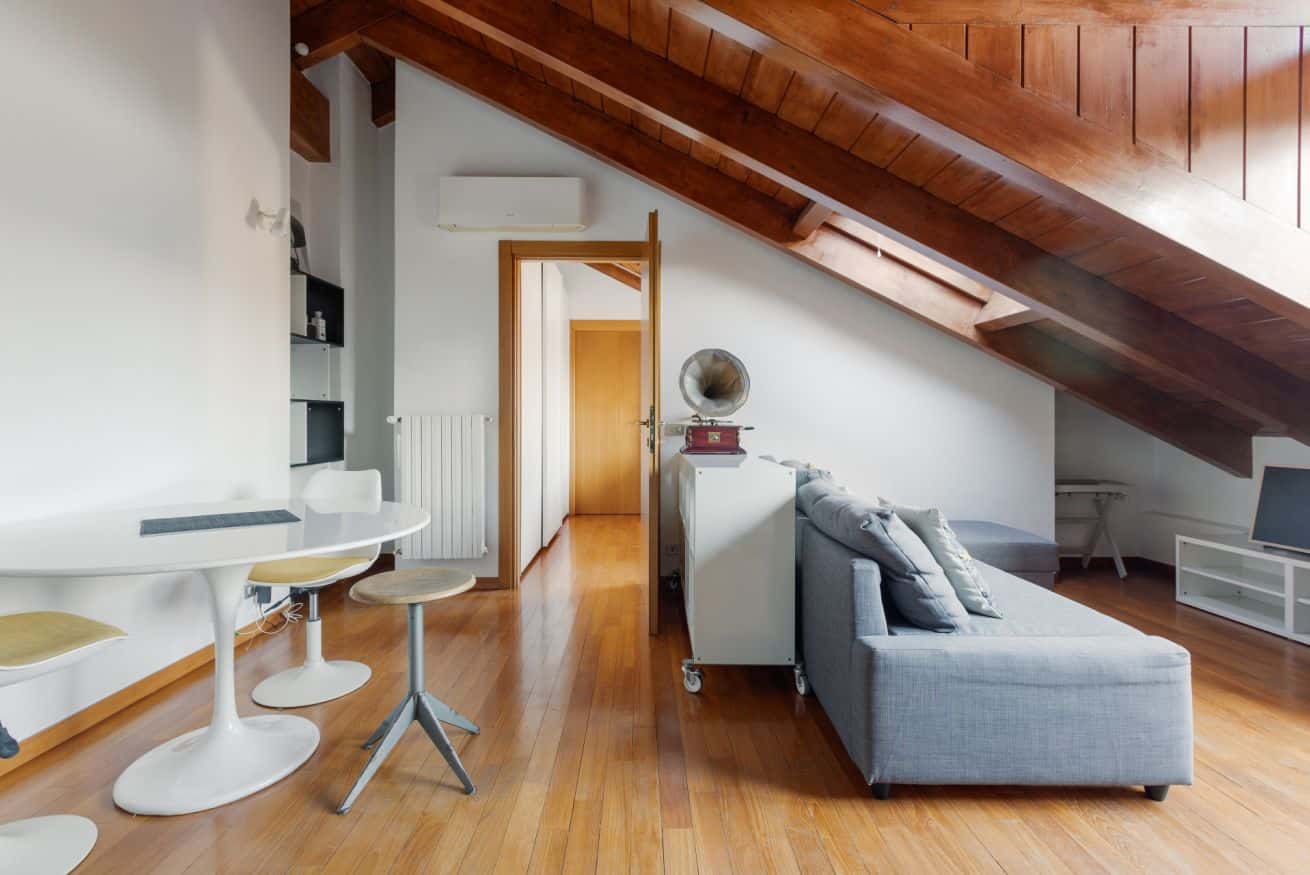 Pasteur 6 · [Nolo - Stazione Centrale] - Bilocale ultimo piano