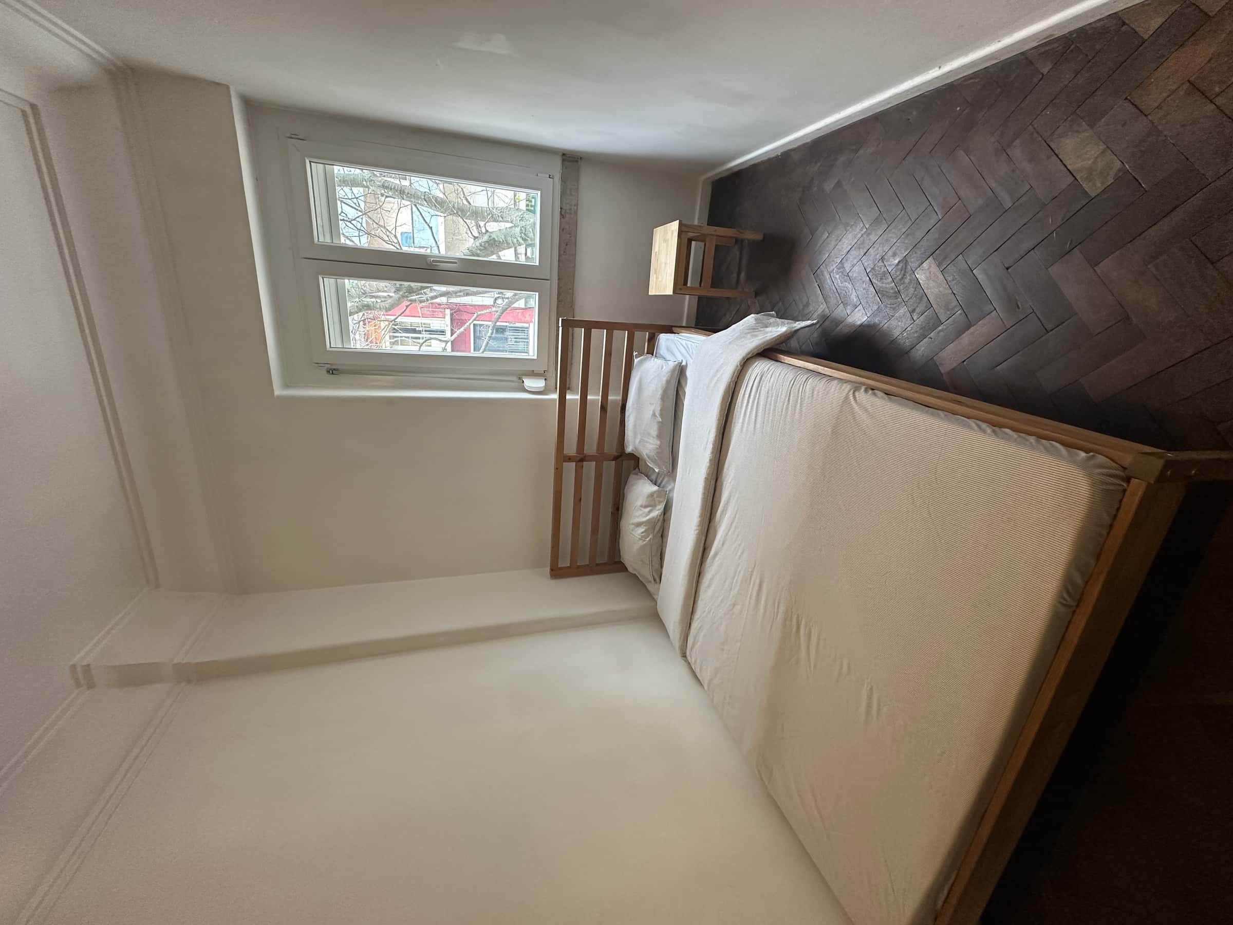 Quarto com cama de casal em apartamento com 7 quartos - FLAT H - H6