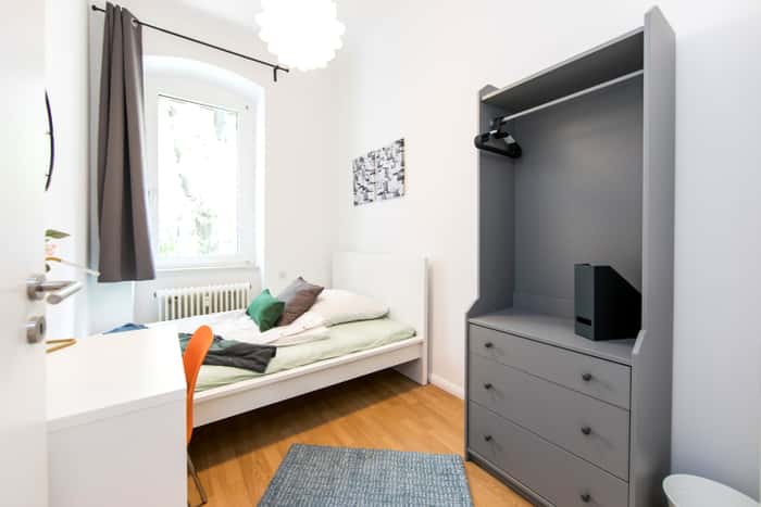 Listing photo thumbnail