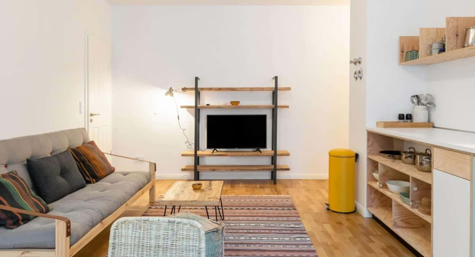 Studio for rent in Berlin, all bills included