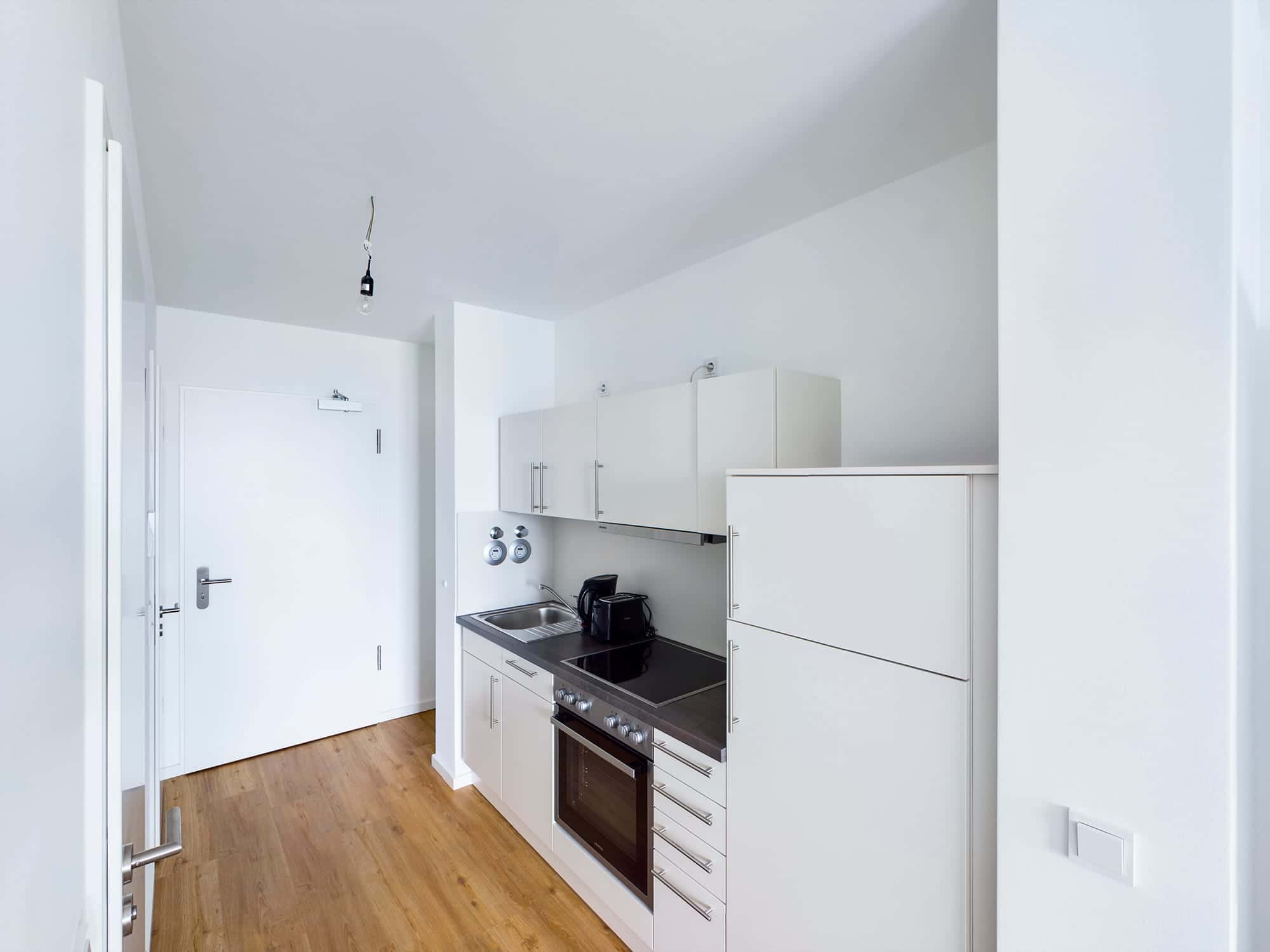 Furnished 1 room studio with elevator and balcony