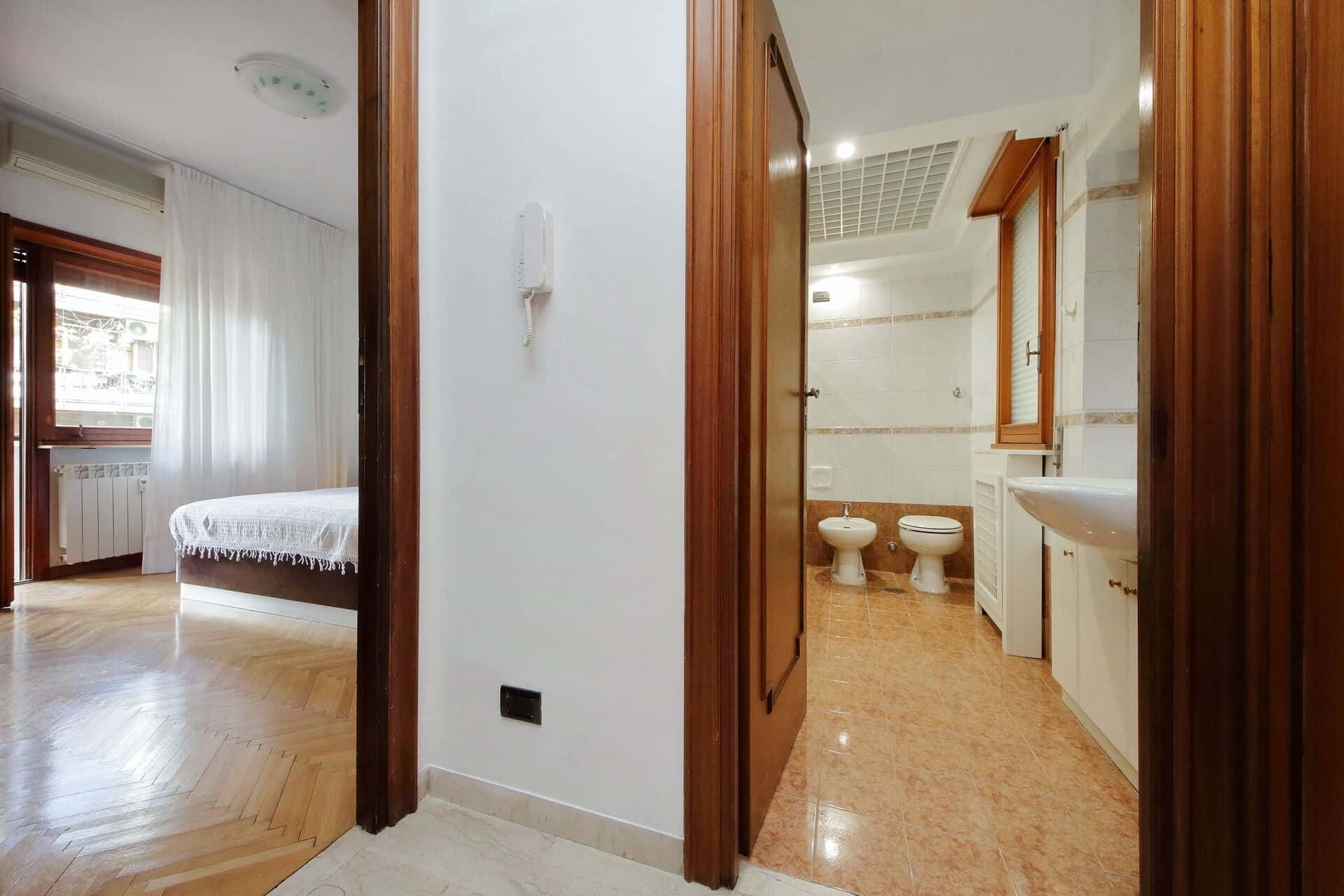 Apartment Rome, 1 bed — photo 25