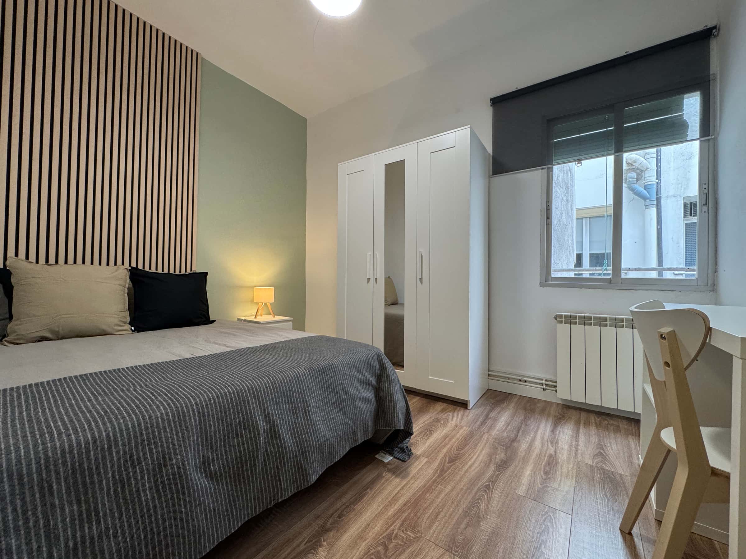 Chambre dans Calle de los Abades, Madrid pour 100 m² avec 5 chambres
