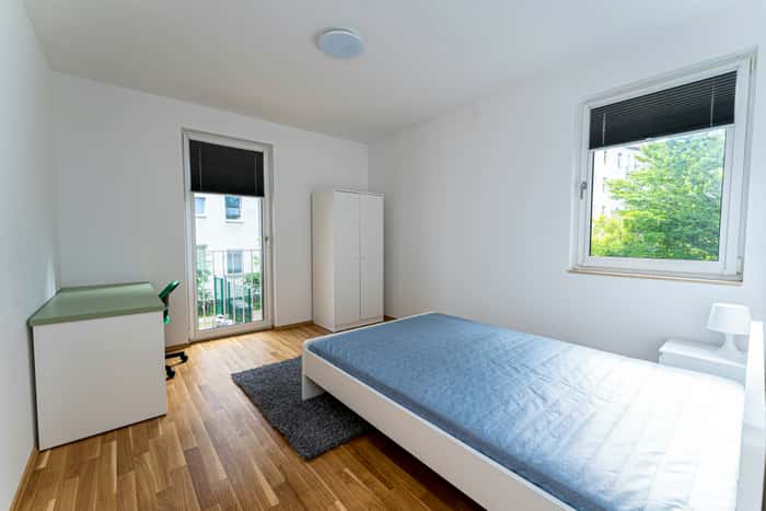 Listing photo thumbnail