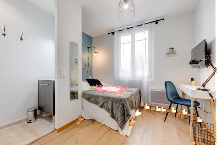 Listing photo thumbnail