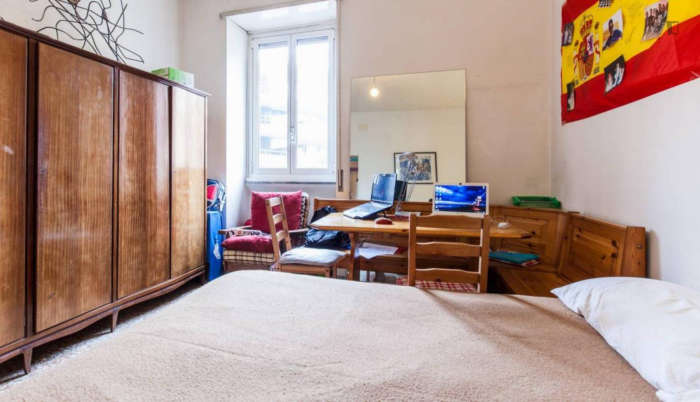 Listing photo thumbnail