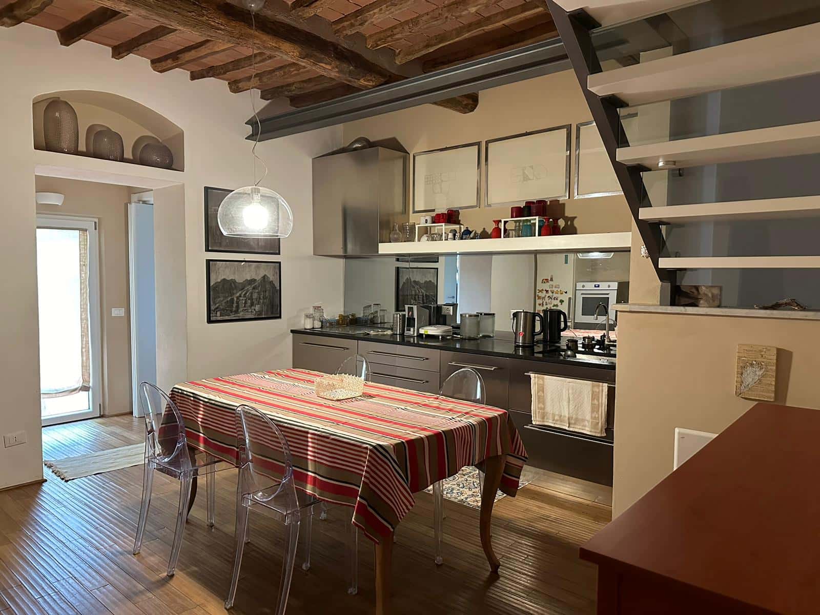 Apartment in Via Cairoli, Marina di Carrara for 100 m² with 2 bedrooms