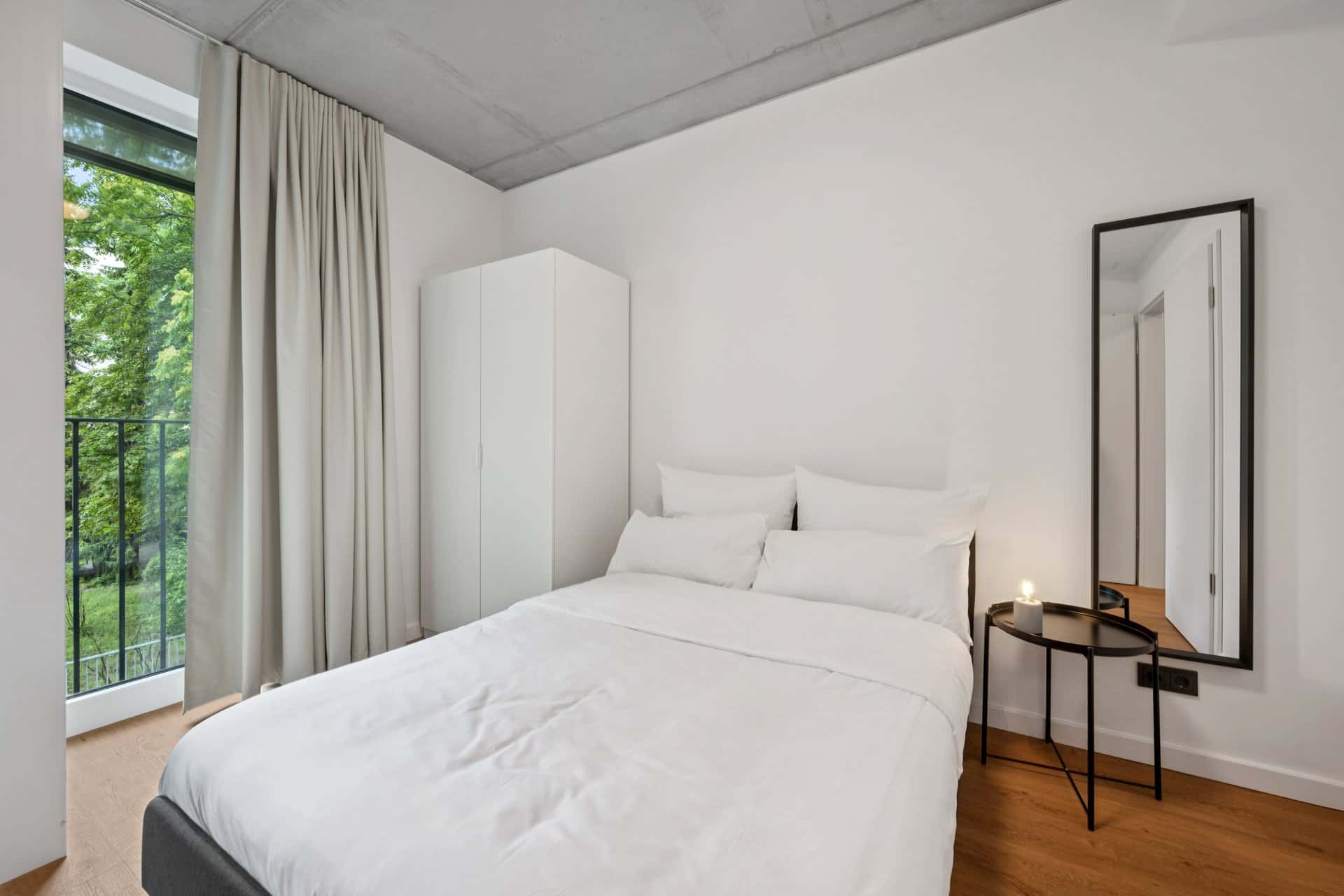 Room in Stromstraße, Berlin for 58 m² with 3 bedrooms