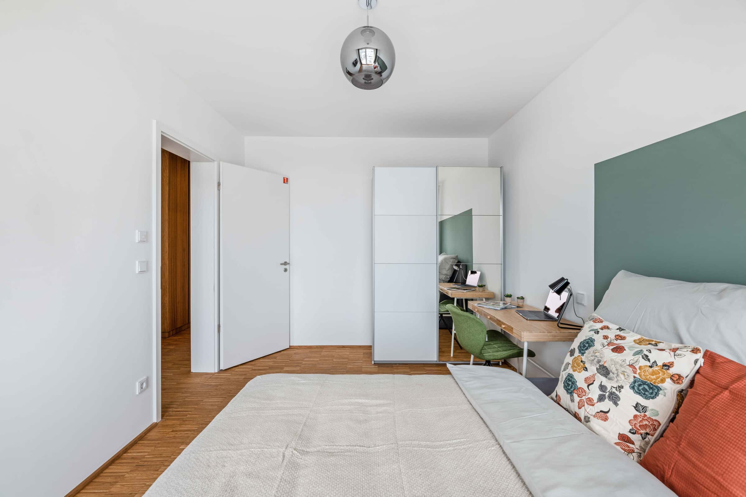 Zimmer in der Tübinger Straße c