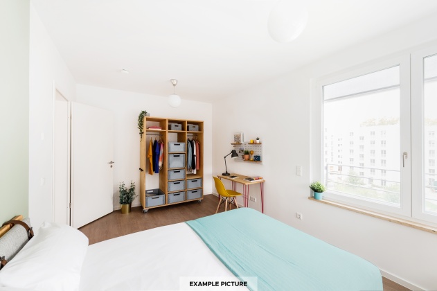 Listing photo thumbnail