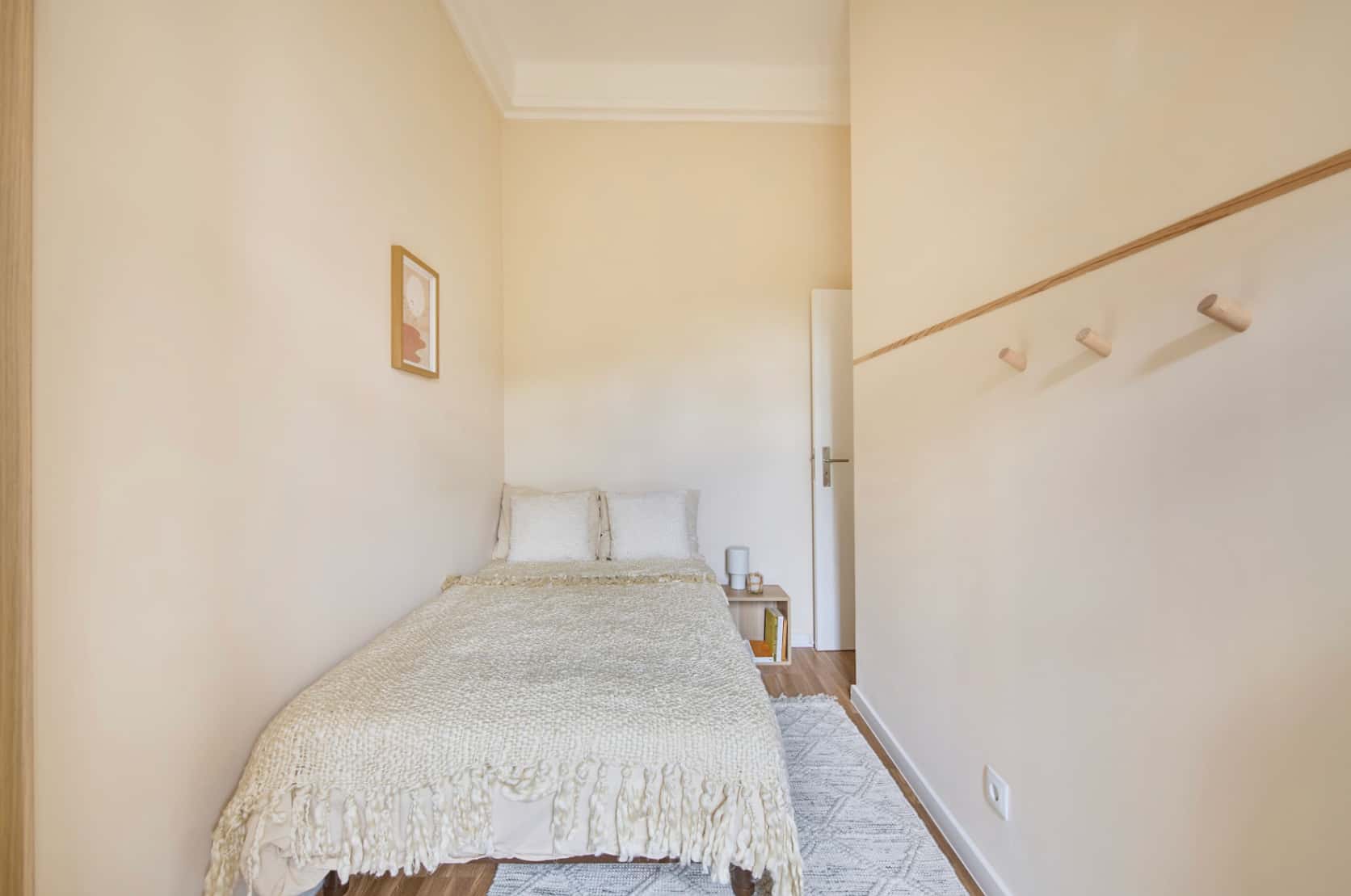 Room in Lisbon, close to the metro - Room 11