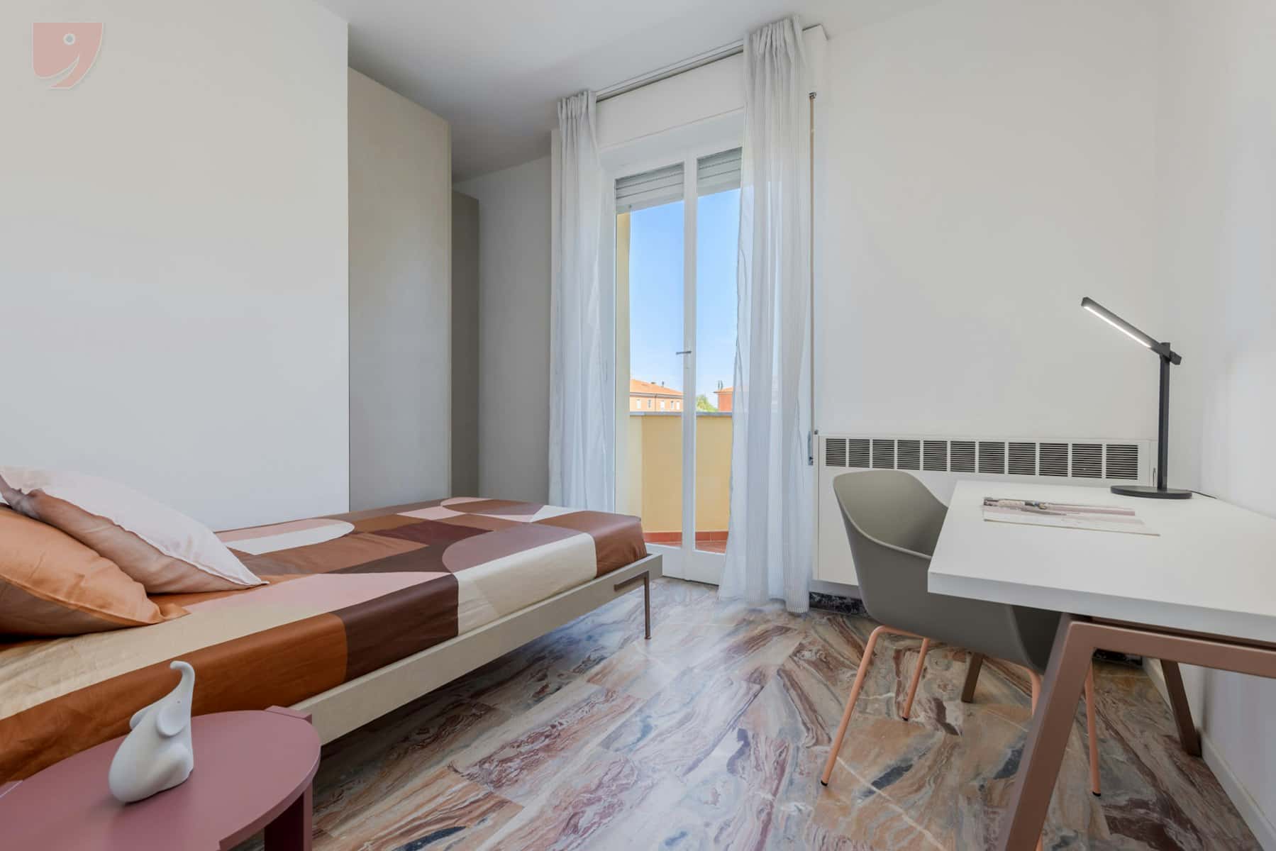 Room in Via Giuseppe Compagnoni, Ferrara for 172 m² with 9 bedrooms