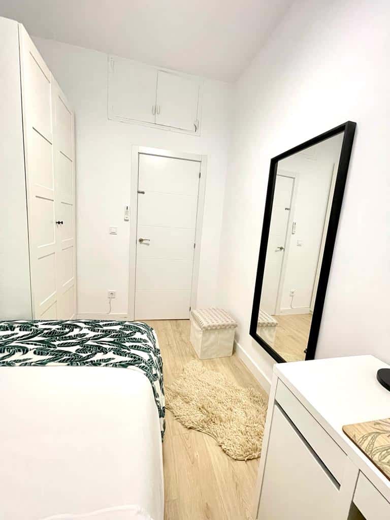 Room RLLR3