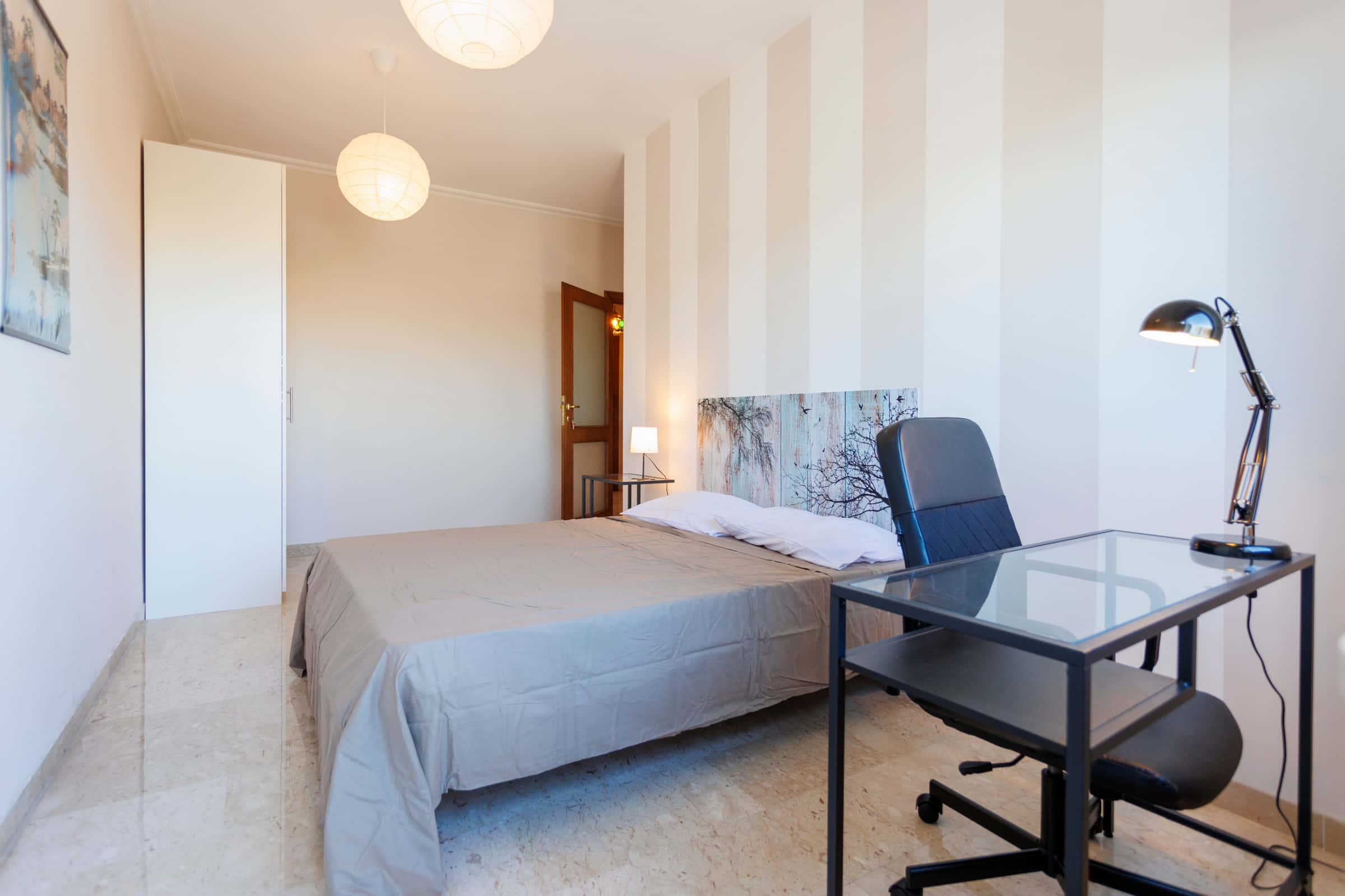 Stanza 10 in via Padre Semerio, Roma (vista Castelli Romani)