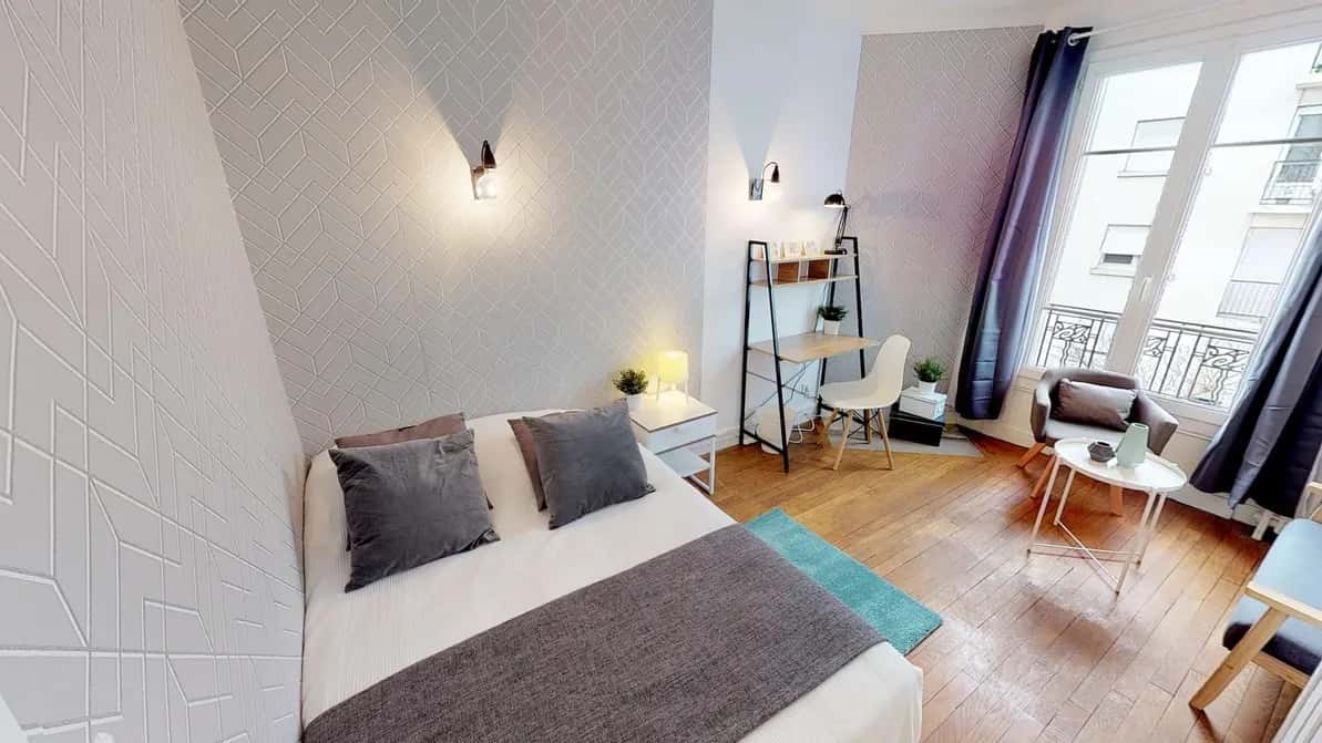 Room in Rue Barbès, Courbevoie for 72 m² with 4 bedrooms