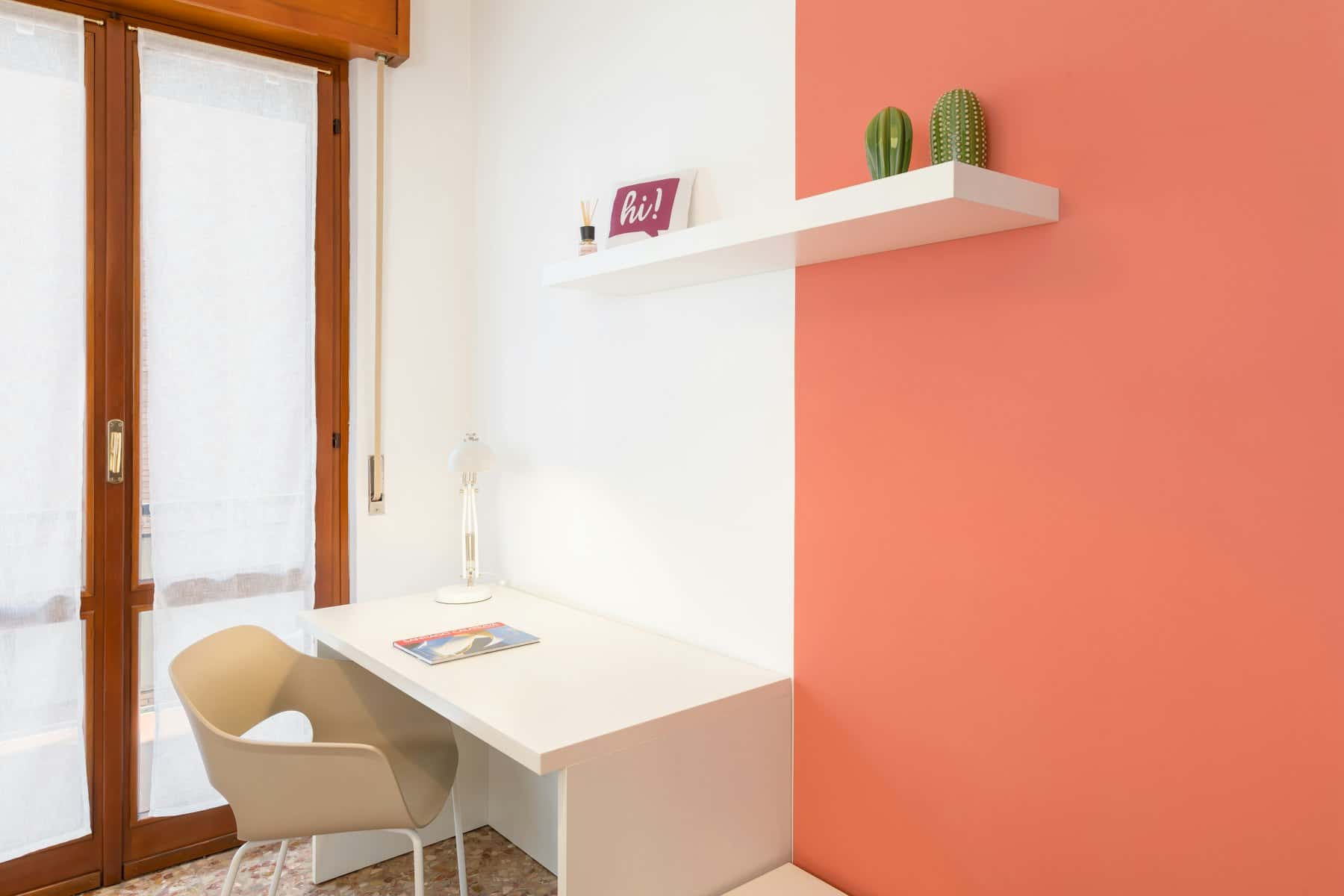 Stanza in Via Mario Morgantini, Verona di 120 m² con 4 camere