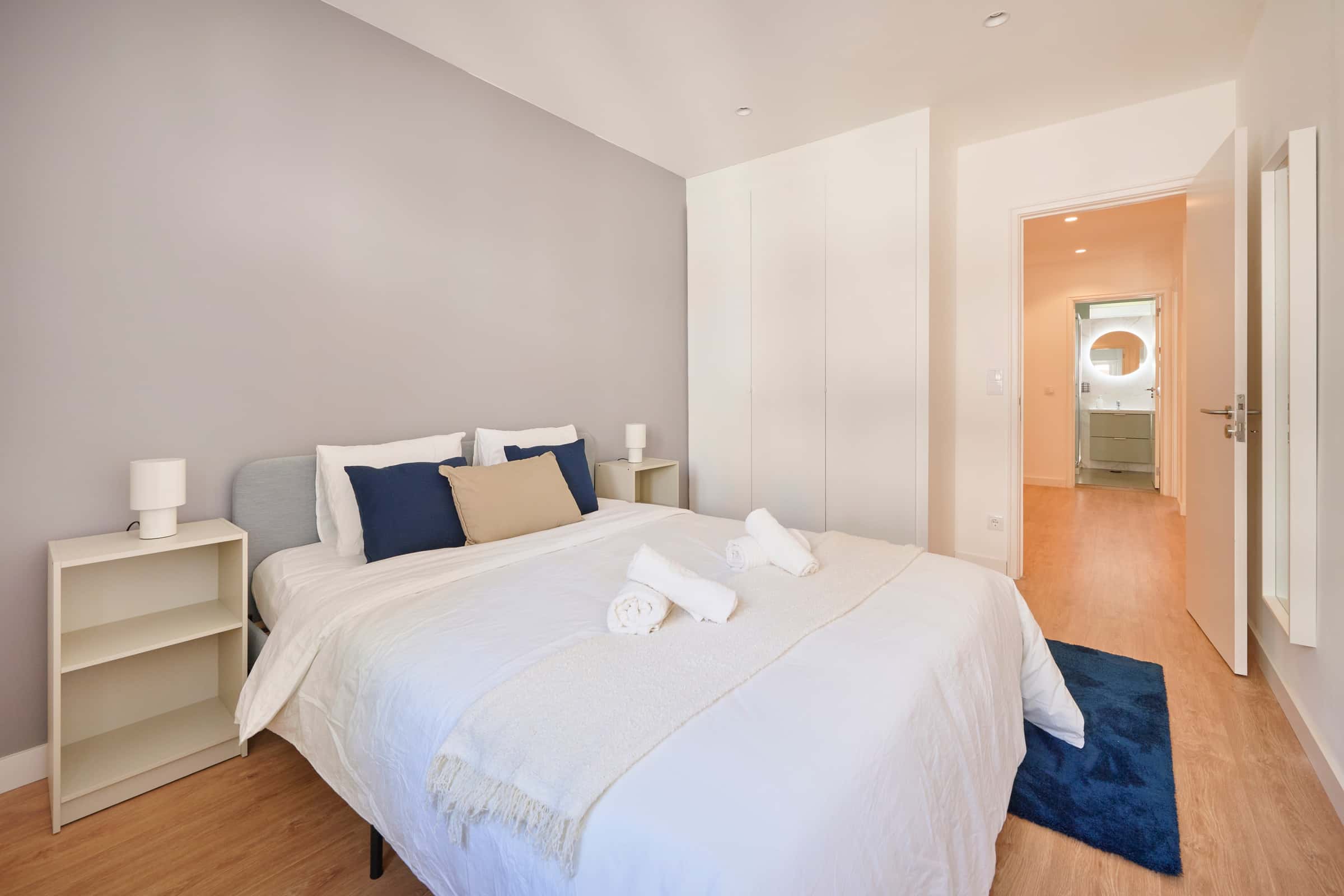 Bedroom in a 4-bedroom apartment in Lisbon - Room 4