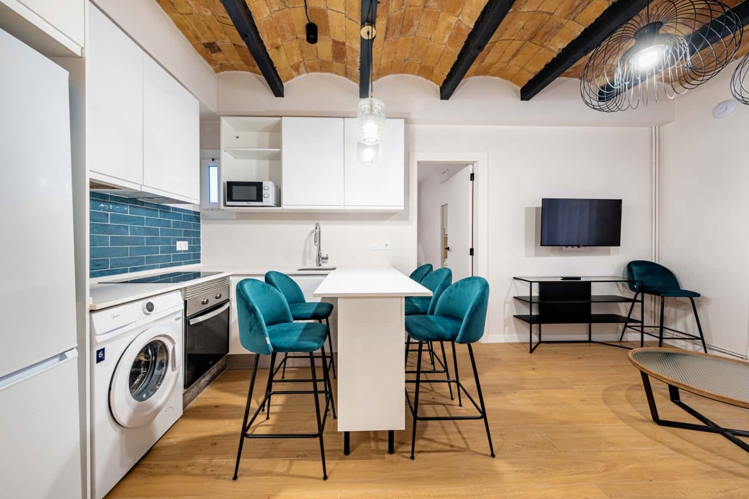 Amazing 4 bedroom flat right in Eixample, fully equippedavessera de Gràcia