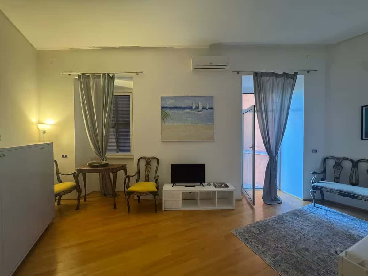 Apartment Rome, 1 bed — photo 8