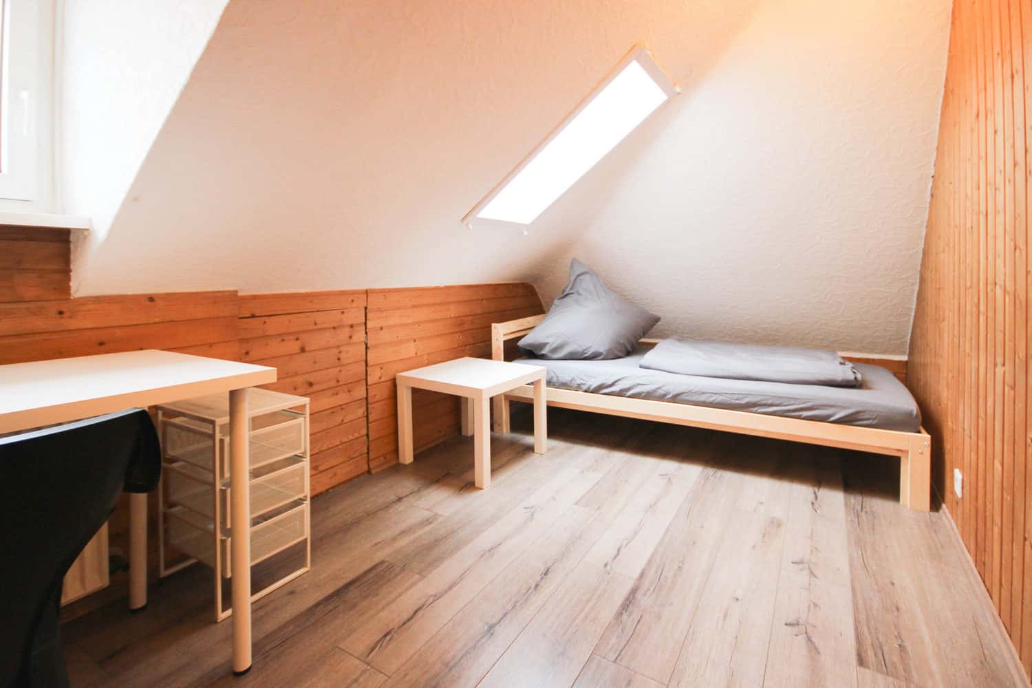 Habitación en Taubenheimstraße, Stuttgart para 55 m² con 3 dormitorios