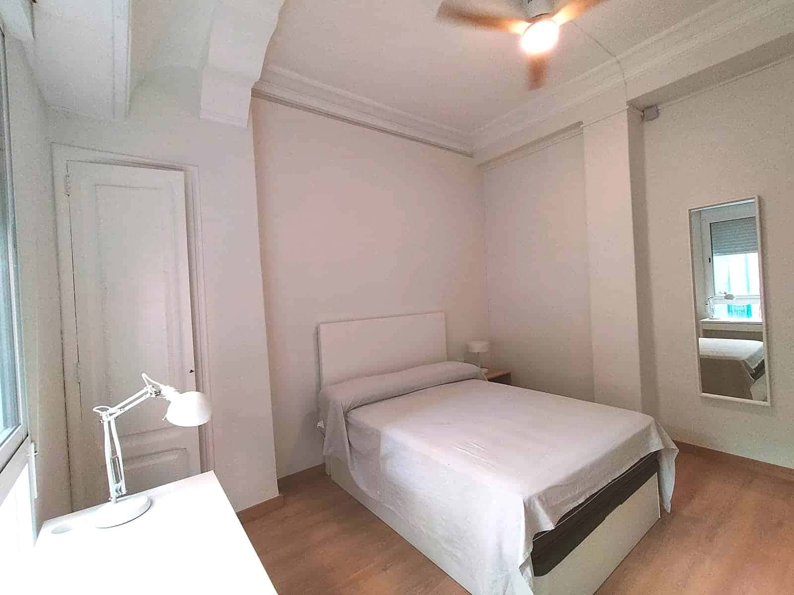 Habitacion privada en Carrer de l'Olivereta , Valencia
