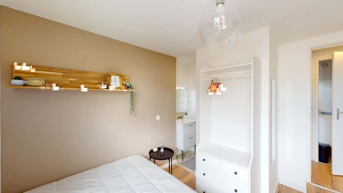 Listing photo thumbnail
