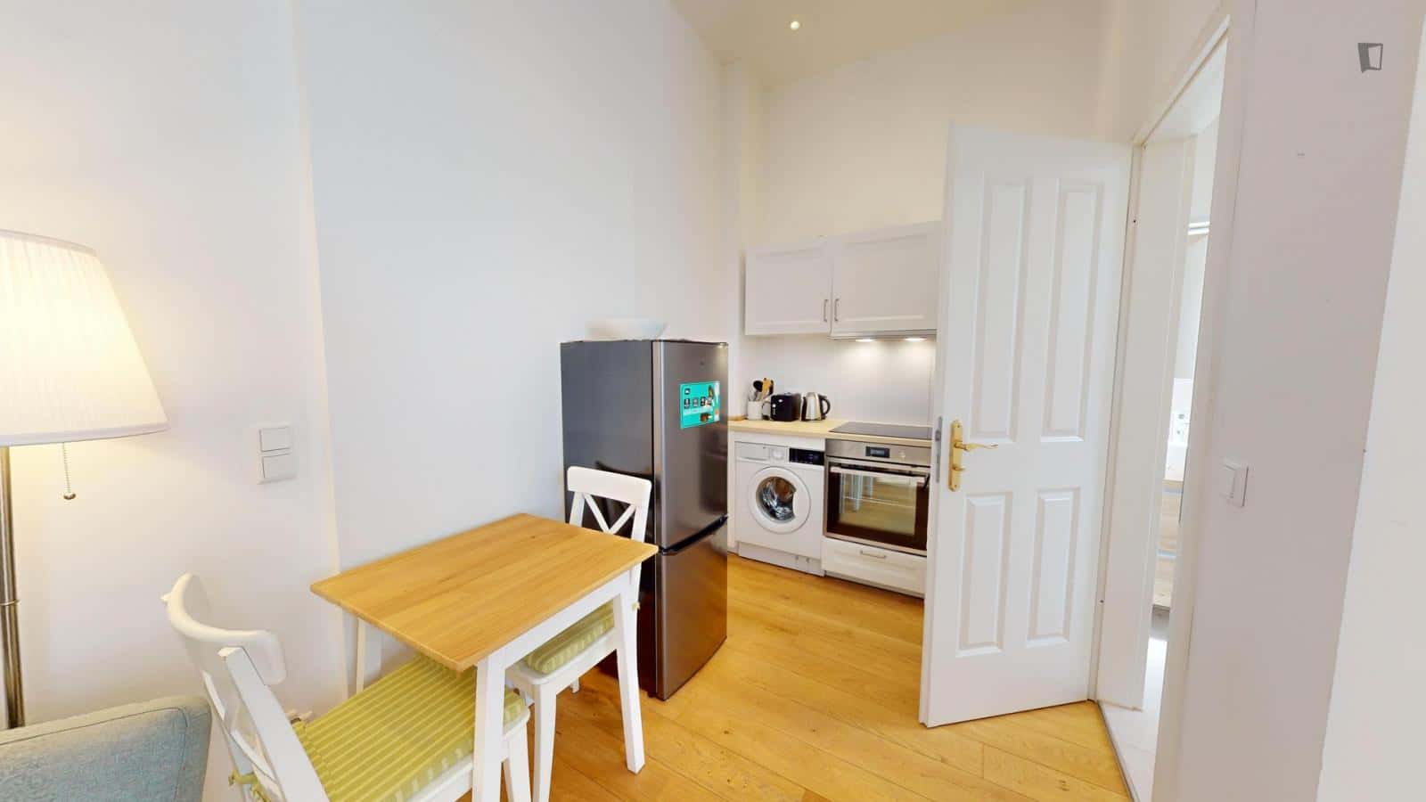 Apartment in Pariser Straße, Berlin for 26 m² - Photo 2