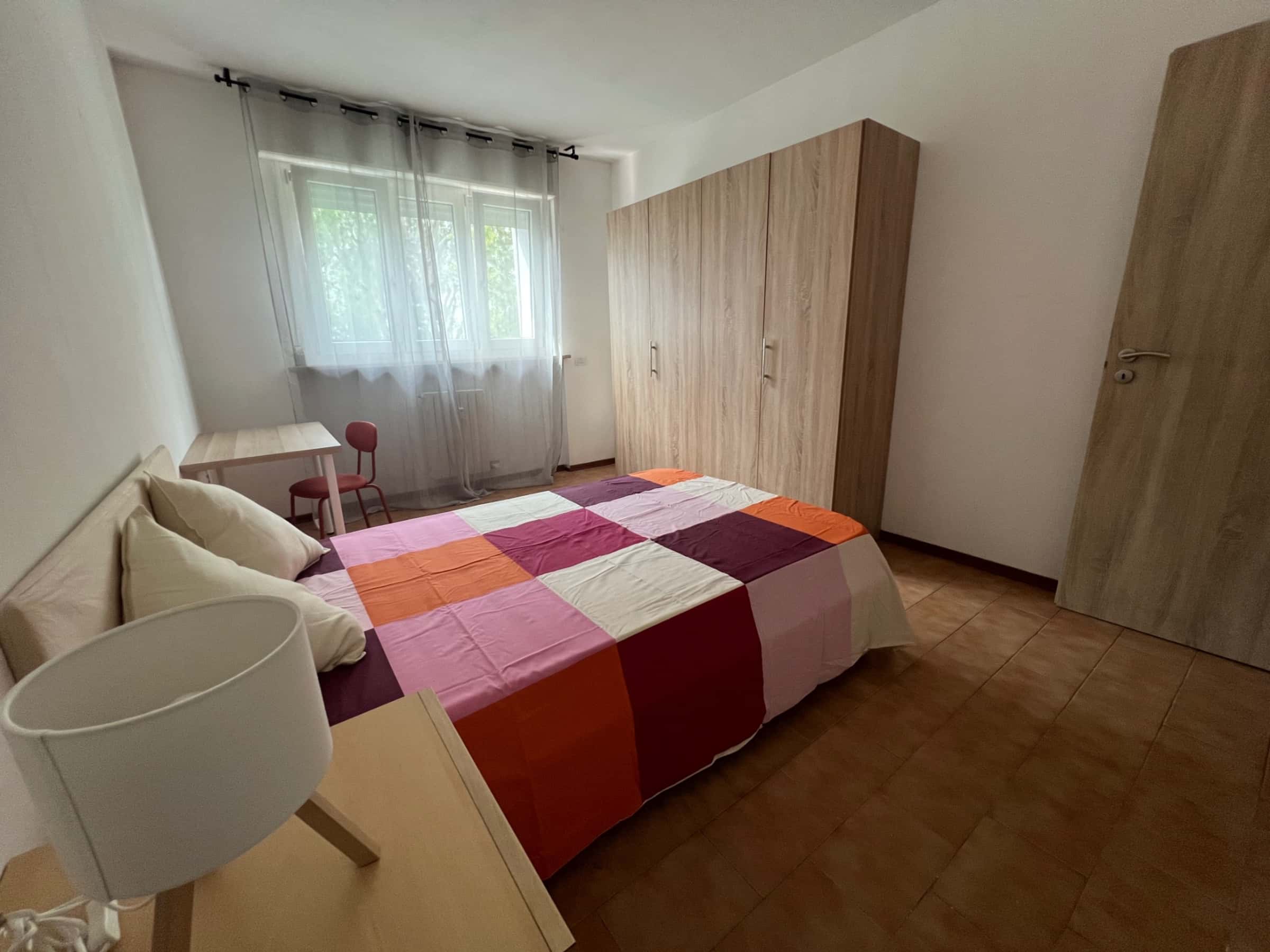 Chambre dans Via Cascina dei Prati, Milano pour 80 m² avec 2 chambres