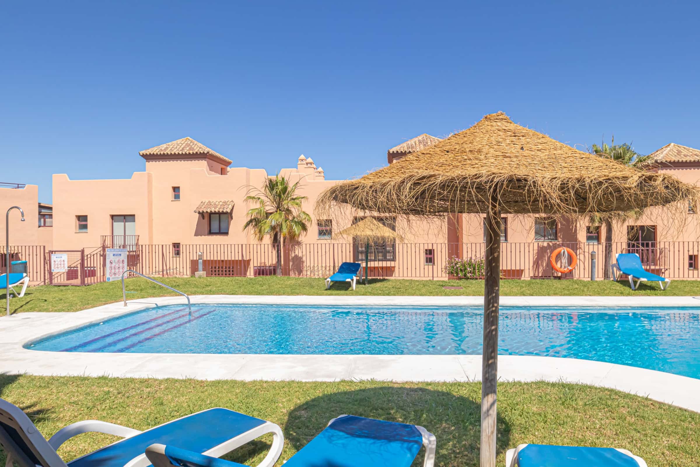 Los Alcores Family Pool Monthly Rental