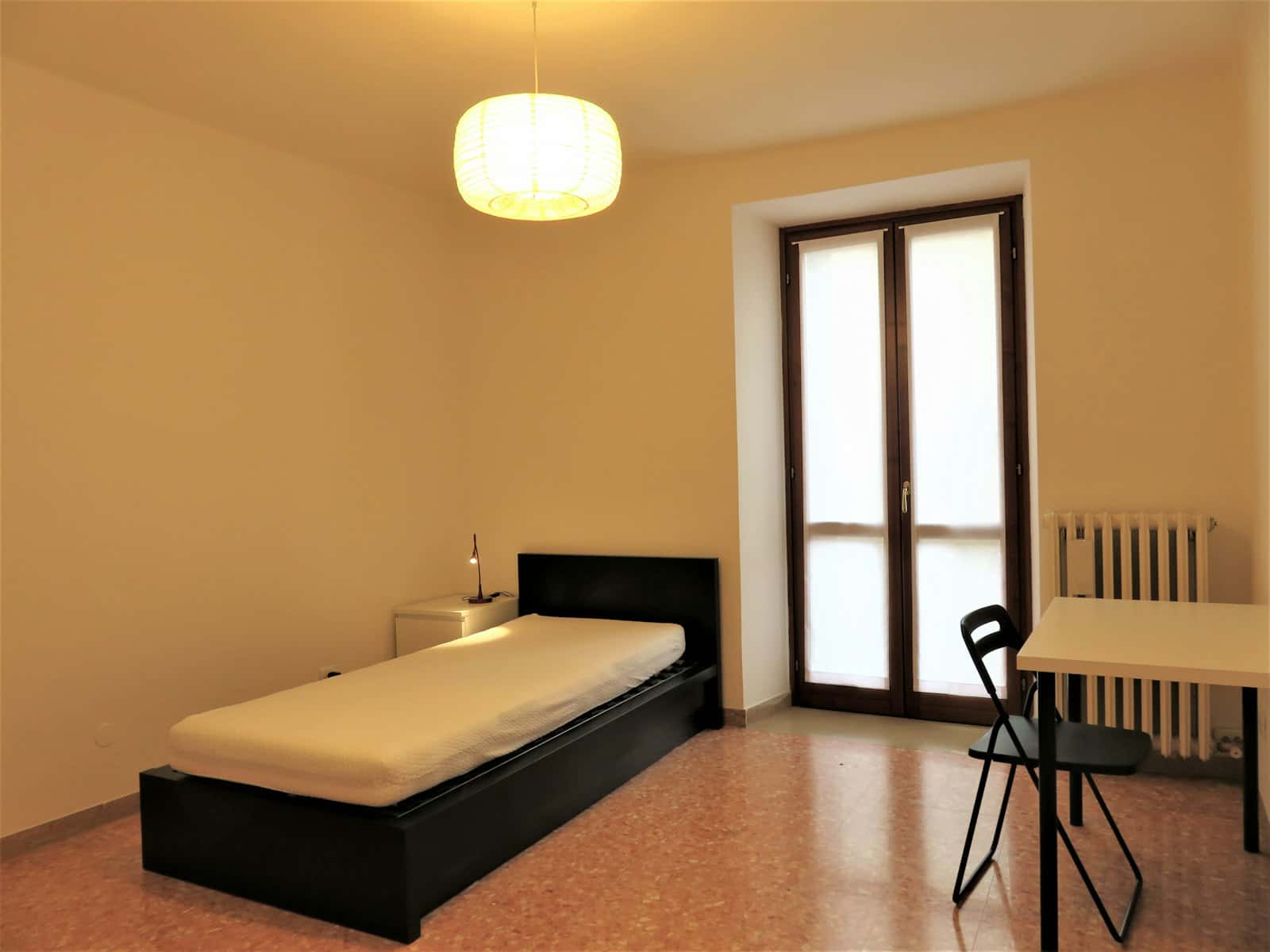 Stanza in Via Santa Chiara, Verona di 61 m² con 3 camere