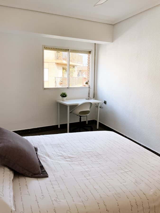 Habitación en piso de 4 habitaciones en Quatre Carreres