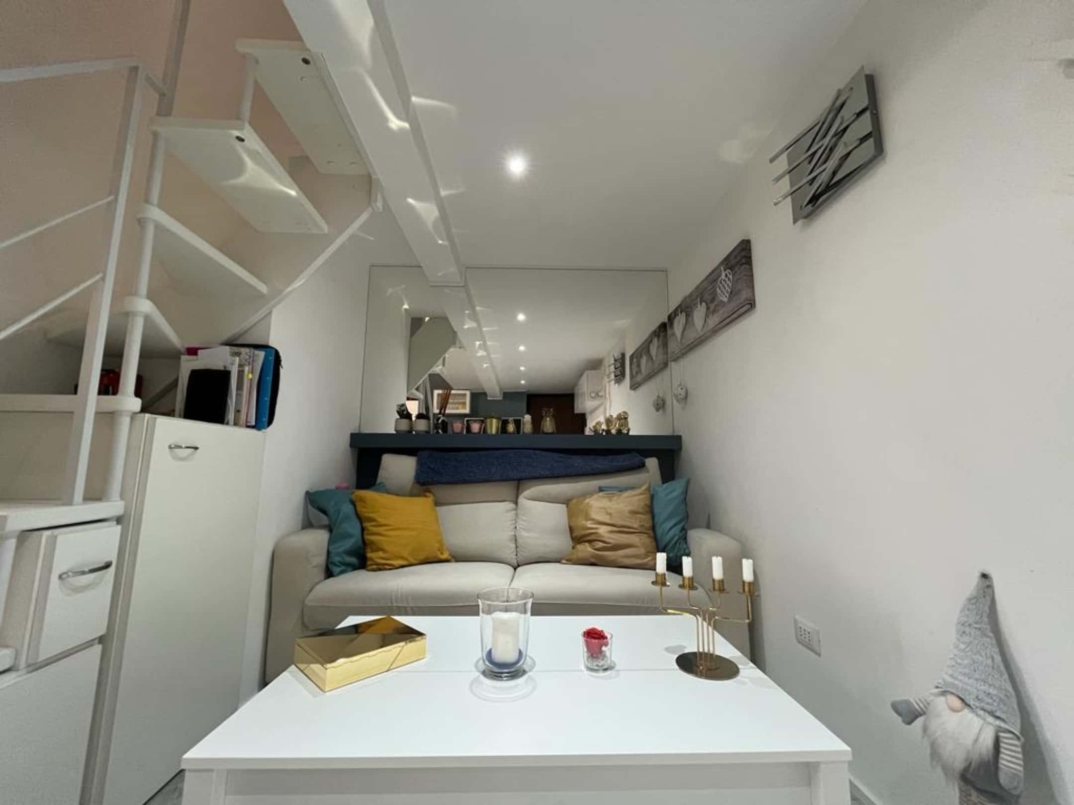 Appartamento in Viale Giovanni da Cermenate, Milano di 42 m² con 1 camera